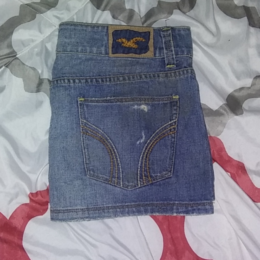 *Hollister jean skirt*